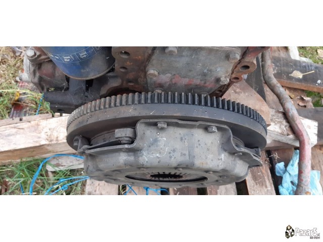 Celosen Motor Od Zastava Turbozeta.