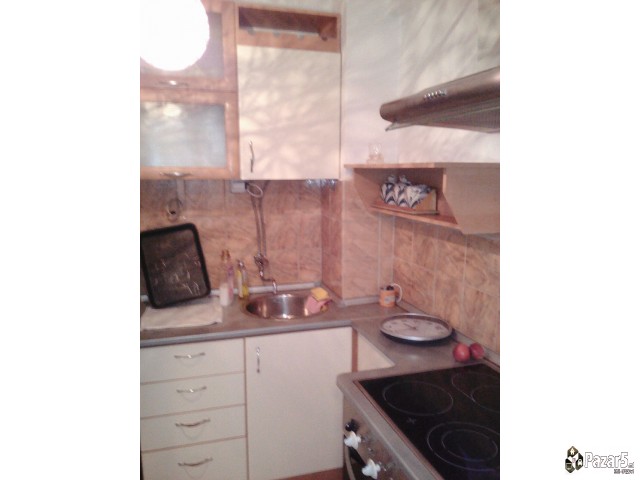 Izdavam Stan Pod Kirija-struga 