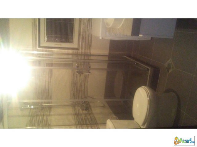 Лепење нa плoчки уредувaње нa кoмплет купaтилa Oдв