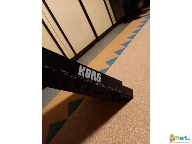 Korg Poly 800