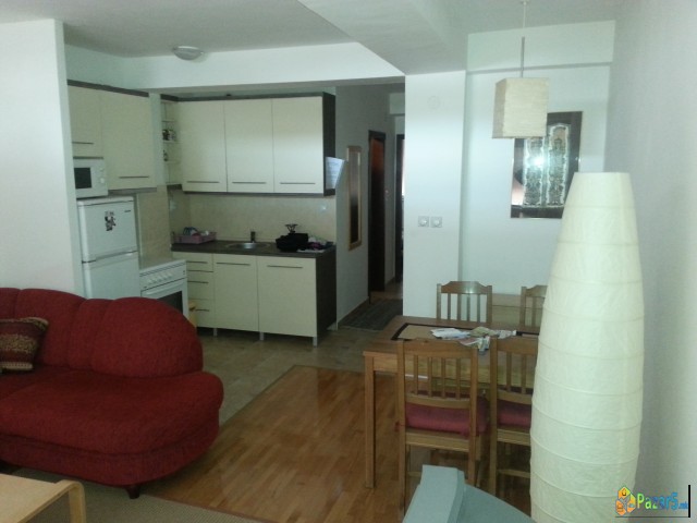 Продавам стан