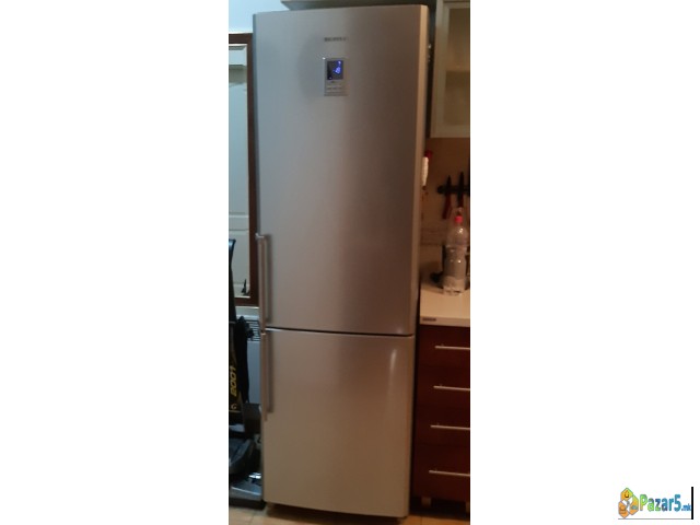 Prodavam Samsung Frizider