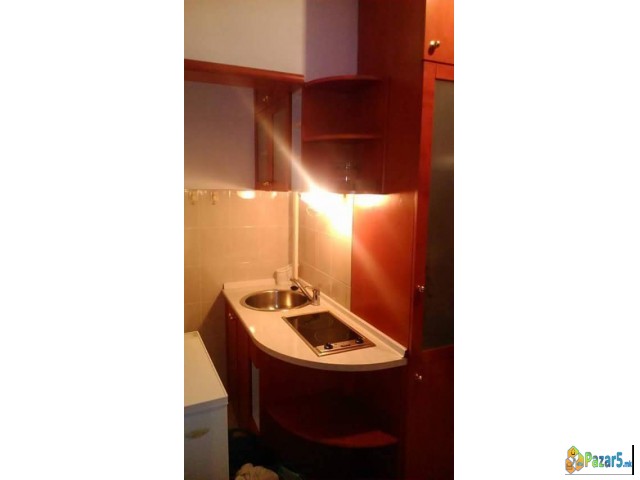 Издаваам гарсоњера во строг Центар 