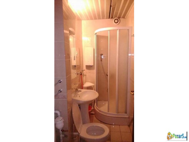 Издаваам гарсоњера во строг Центар 