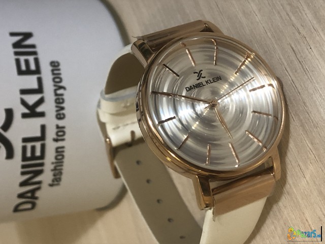 Женски часовник Daniel Klein златно бел модел