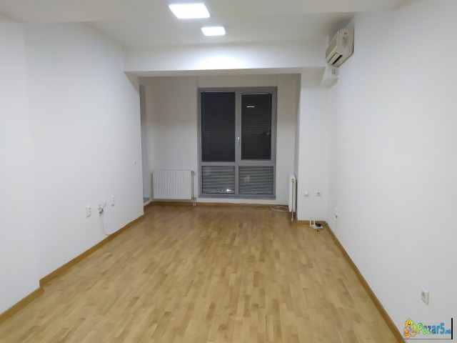 ИЗДАВАМ 32м2 СТАН ВО ЦЕНТАР-ЗГРАДА НА ЕУ