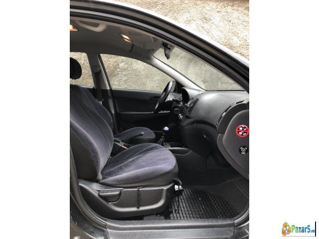 Се продава  автомобил