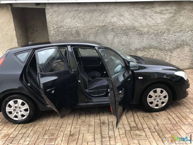 Се продава  автомобил