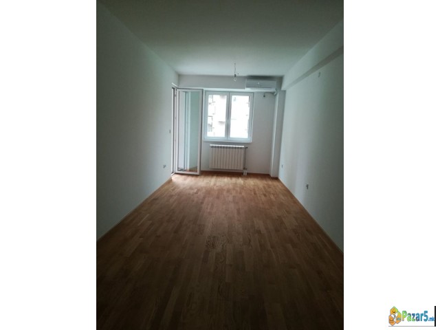 СЕ ИЗНАЈМУВА НОВ ТРОСОБЕН СТАН ВО АЕРОДРОМ