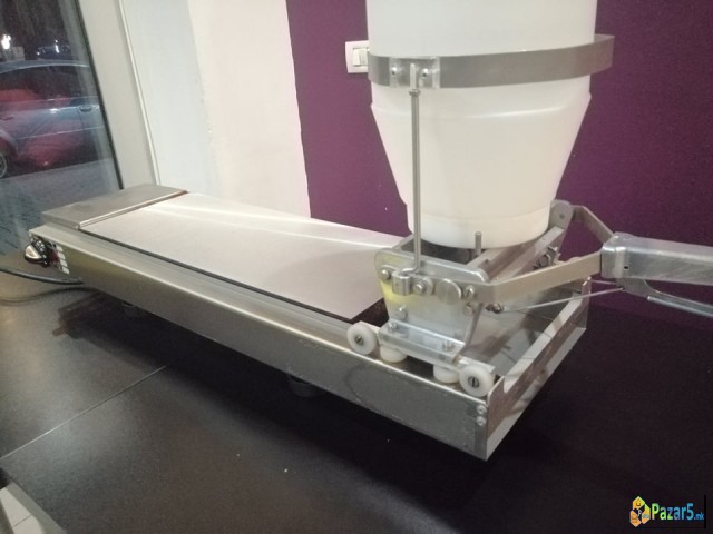 Продавам машина за палачинки