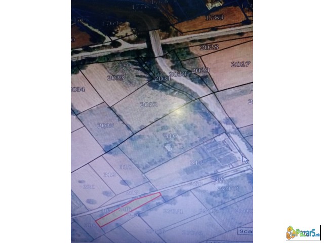 Плац во Злокуќани, близу мостот во Бардовци