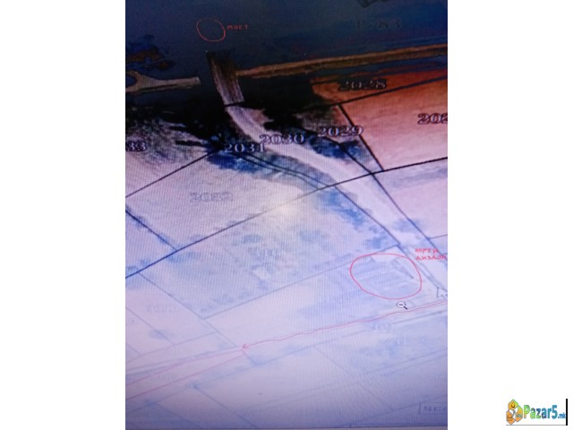 Плац во Злокуќани, близу мостот во Бардовци