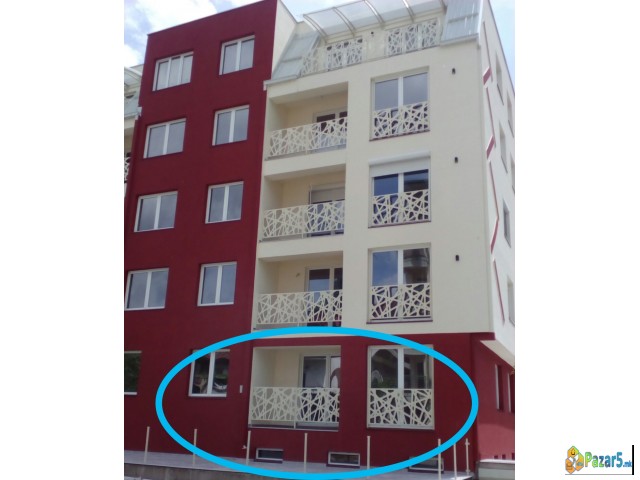 Изнајмување на нов стан на приземје за деловен про