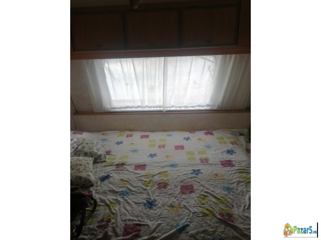 Се продава камп