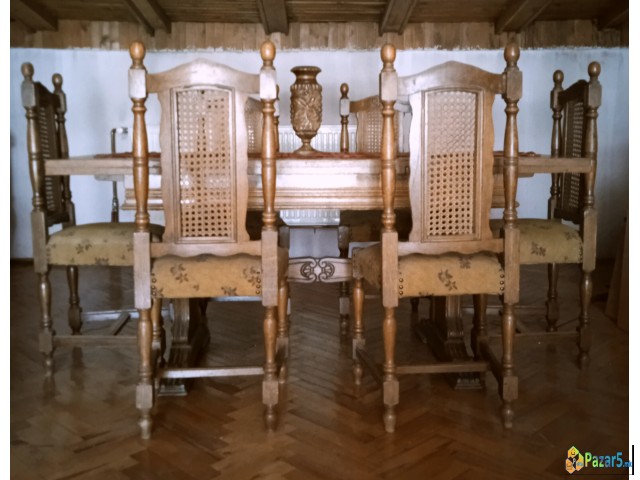 Трпезариска маса