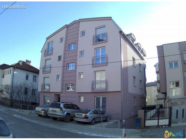 Prodavam Stan Vo Centar Kaj Staroto Kino