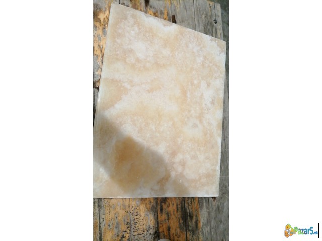 Se Prodavaat Onyx Plocki