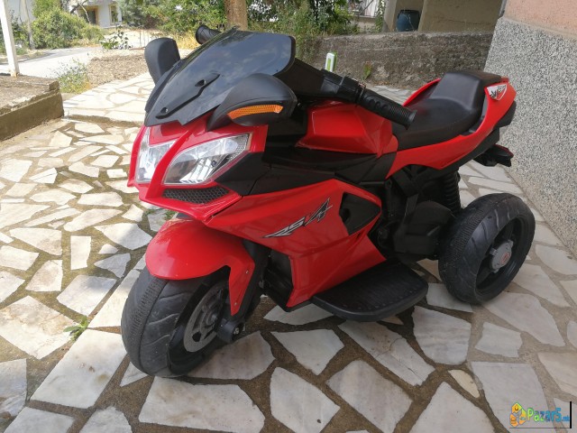 Prodavam Motor Na Akumulator Za Deca