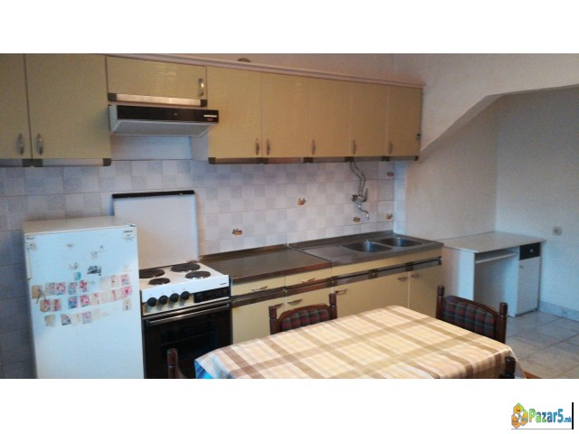  Стан под кирија во строг центар во Тетово