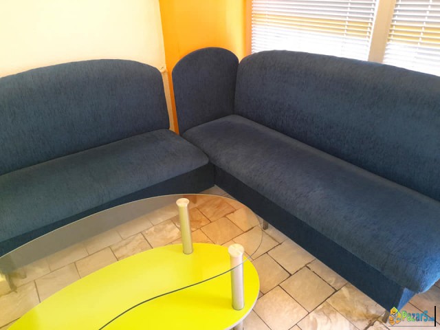 Се продава поволно зачуван инвентар со цена по дог