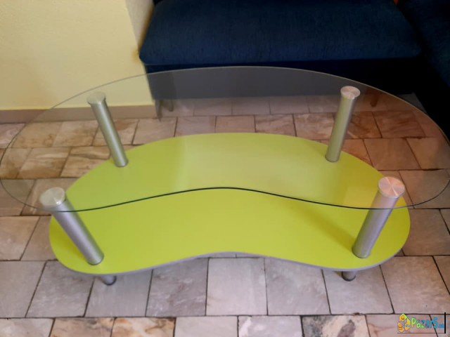 Се продава поволно зачуван инвентар со цена по дог