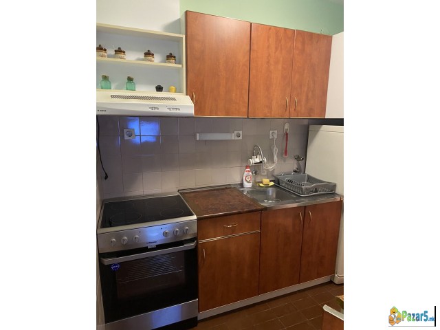 Се изнајмува стан во Центар