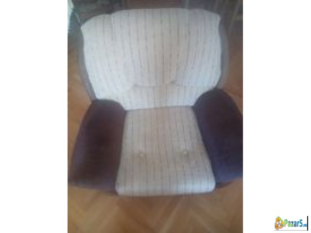 Гарнитура за седење (тросед, двосед и фотеља)