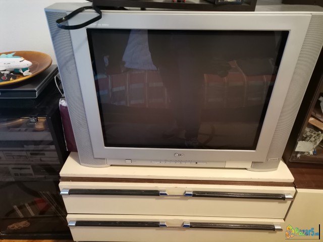 Prodavam Televizor Lg 63cm
