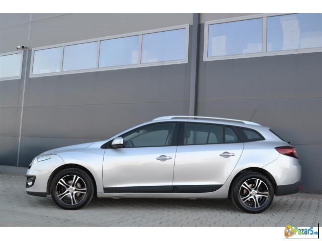 Продавам Рено Меган 2012 година