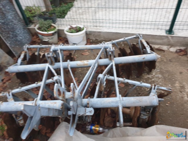 Se Prodava Tanjiraca.