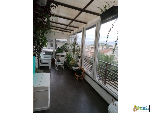 Се продава еднособен стан