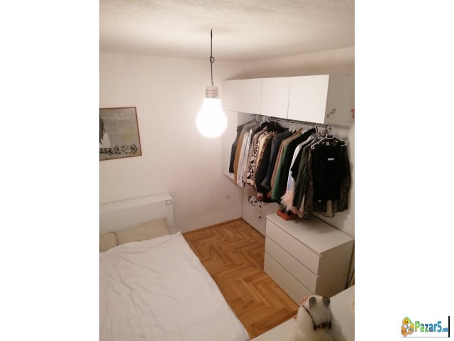 Се продава еднособен стан