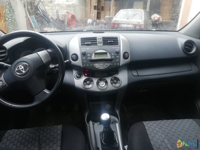 Se Prodava Toyota Rav 4
