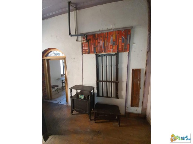 ЕКСКЛУЗИВНО!  Се издава куќа во строгиот центар на