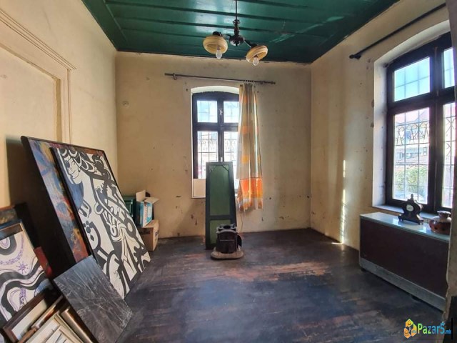 ЕКСКЛУЗИВНО!  Се издава куќа во строгиот центар на