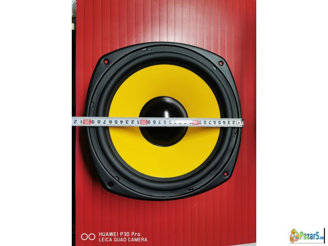 Basovi 12" (30cm) 8 Oma 300w Novi