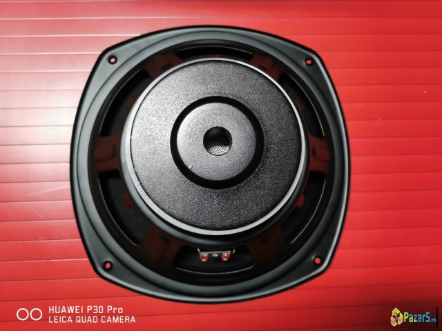 Basovi 12" (30cm) 8 Oma 300w Novi