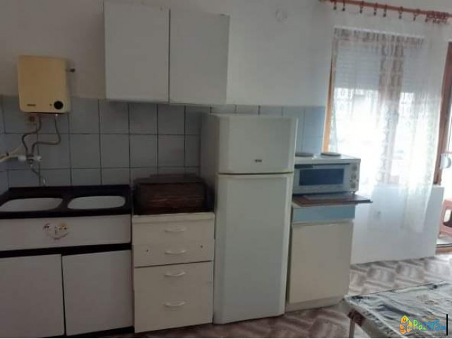 СЕ ИЗДАВА ГАРСОНИЕРА