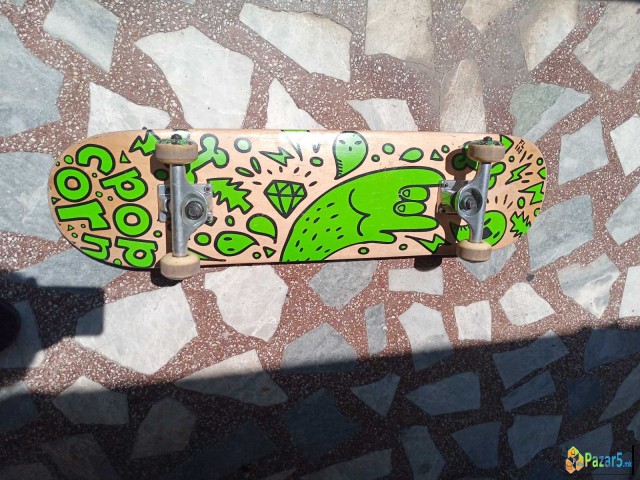 Продавам Скејт ( Prodavam Skejtbord)