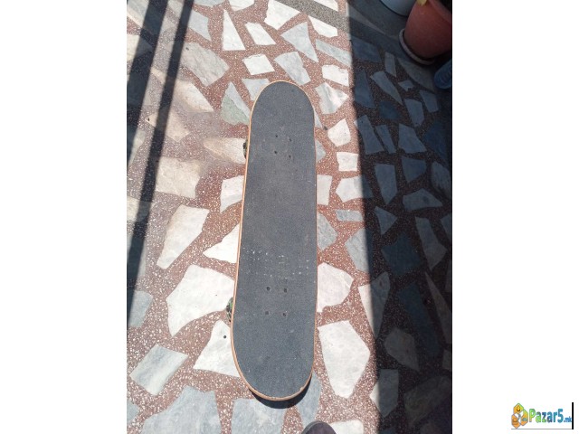 Продавам Скејт ( Prodavam Skejtbord)