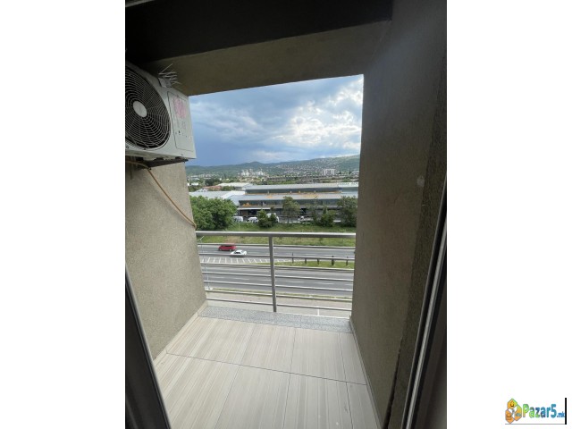 Се издава нов, целосно опремен стан во Аеродром