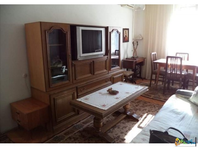 Prodavam Stan Ekardelj Prv Sprat 077975012