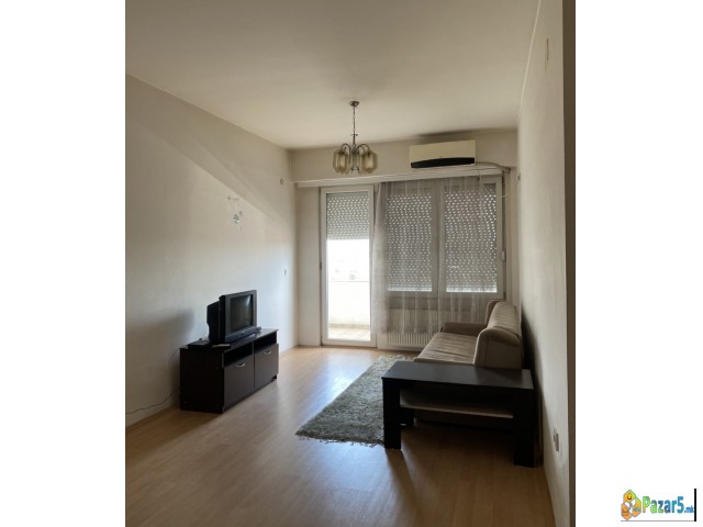 Se Zidava Stan Vo Topansko Pole