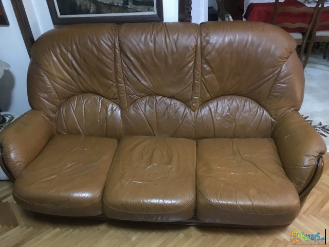 Garnitura Od Koza ,dva Troseda +fotelja
