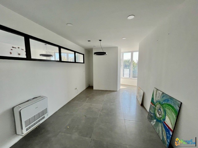 Kancelariski Prostor Do East Gate