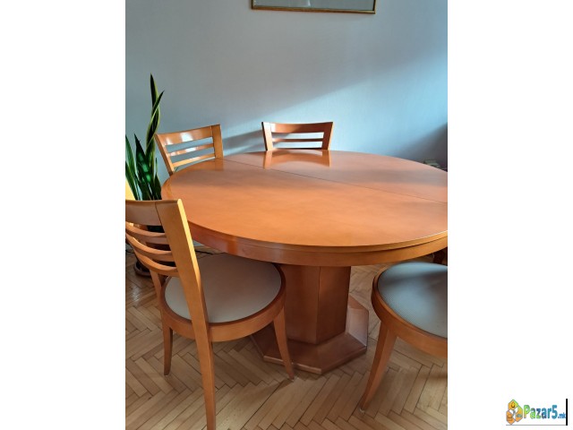 Трепезариска маса