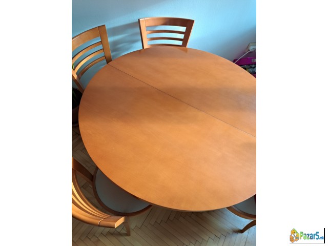 Трепезариска маса