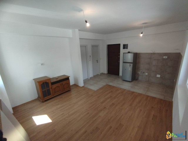 Се изнајмува нов стан 40м2 во Влае + паркинг + дво