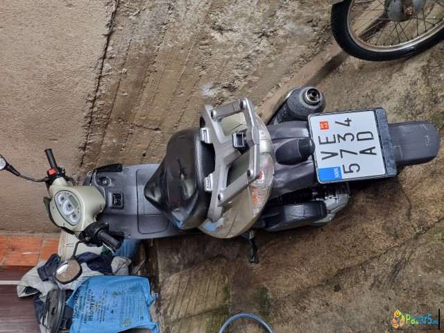 Se Prodava Aprilija 300 Cc