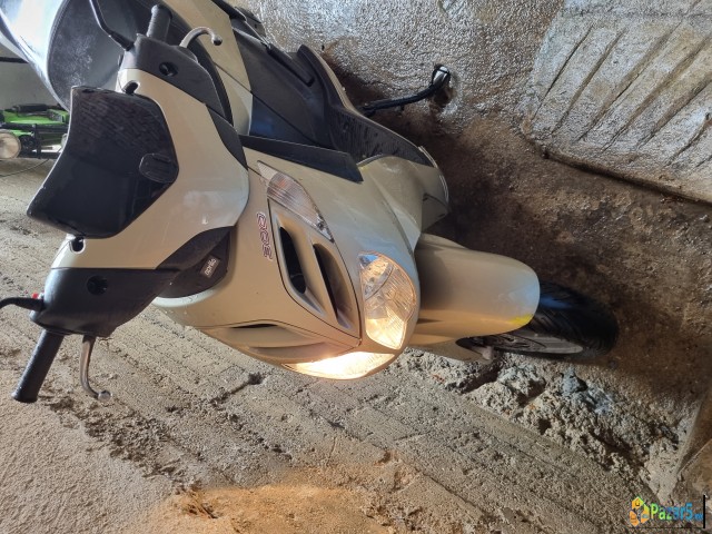 Se Prodava Aprilija 300 Cc